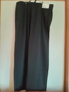 ユニクロウルトラストレッチアクティブトラックパンツ　XL　ブラック　新品