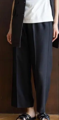 センタープレスワイドパンツ 黒
