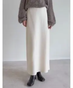 ロングスカート ホワイト シンプル ニット　リエディのサムネイル