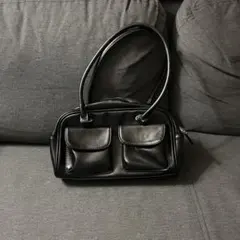 ブラックレザーバッグ 2ポケット付き
