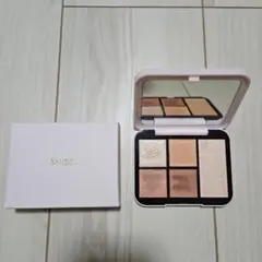 SNIDELスナイデル フェイススタイリストn 01 Iconic Beige