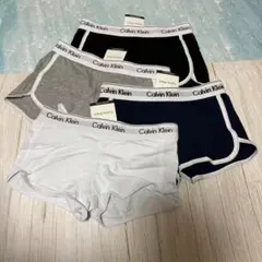 未使用 Calvin Klein ボクサーパンツ 4枚セット 下着 S