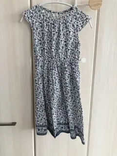 【美品】オンワード樫山　anyFAM 花柄 半袖ワンピース 150