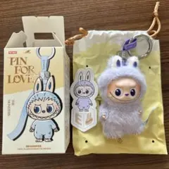 ラブブ PIN FOR LOVE イニシャル E