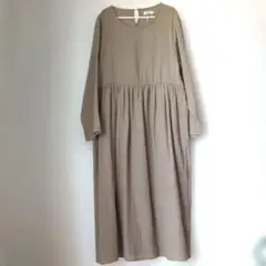 PAIR MANON ベージュ ダブルガーゼ ロングワンピース F ペアマノンのサムネイル