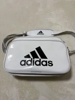 2026年最新】アディダス エナメルバッグ レッドの人気アイテム - メルカリ