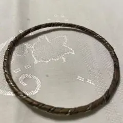 メタル ツイストデザイン バングル