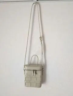 SHIPS シップス メッシュミニバッグ ショルダーバッグ ホワイト 編み込み