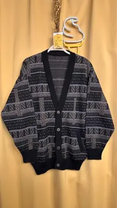 幾何学模様 ボタン付きカーディガン 古着　Mサイズ