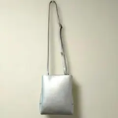 SHOO・LA・RUE 【軽量】ふわっと軽い三層ショルダーバッグ シルバー