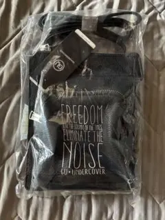 GU × UNDERCOVER ショルダーバッグ ブラックのサムネイル