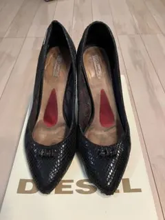 ポインテッドトゥ パンプス