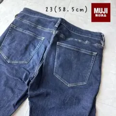 Item thumbnail for item 1057d1dc-e5a5-4d2e-9016-d2666c82873d