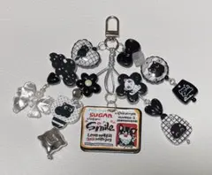 じゃらじゃら　キーホルダー　黒　シルバー　クリア　ねこ　ハート　リボン