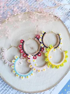 色選べる　6色カラフルビーズフープピアス