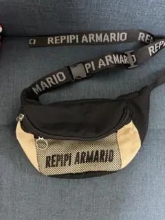 repipi armario ボディバッグ ブラック ベージュのサムネイル