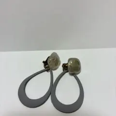 【最低価格】ドロップ　モチーフ　グレー　イヤリング