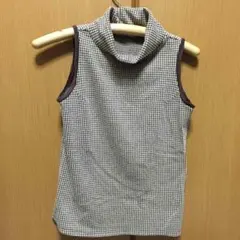 タートルネック ベスト