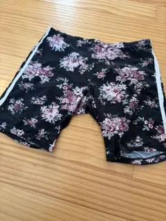 一点もの　花柄ショートパンツ 黒　薄地　ウエストゴム
