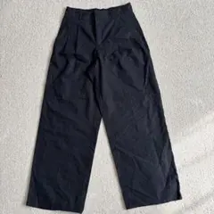 GU ストレートパンツ