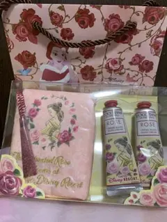 L'OCCITANE Disney Resort ハンドクリーム 巾着セットのサムネイル