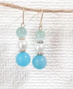 天然石とキャッツアイの3連ピアス