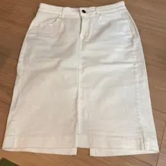ホワイト タイトスカート スリット入り