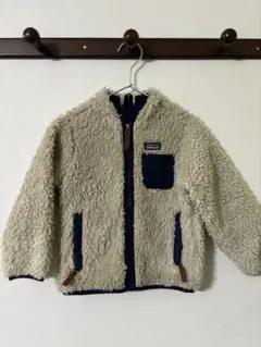 patagonia フリースジャケット 4T クリーム/ネイビー