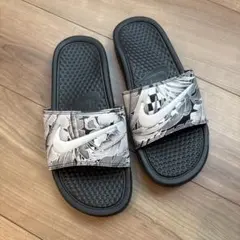 NIKE シャワーサンダル ボタニカル柄