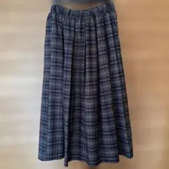 アーバンリサーチドアーズのネイビーとベージュのチェック柄フレアスカート