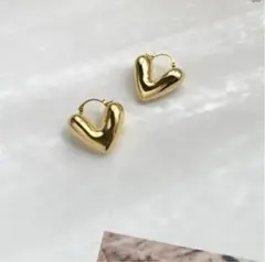 フープピアス　ハート　ピアス　ゴールド　かわいい　キャッチレス　ステンレス