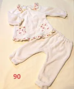 お値下げしました!! ♡可愛らしいフリル付き♡ふわふわボアフリースのパジャマ