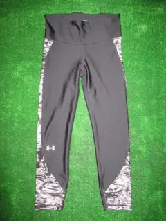 専用アンダーアーマー　ヒートギアアンクルクロッププリントタイツ