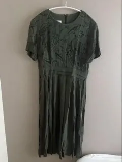 JUST IN THYME LTD ペイズリー柄 半袖ワンピース カーキ