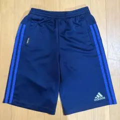 adidas ネイビー ストライプ 半ズボン　ジャージ　150cm