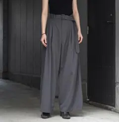 VOAAOV（ヴォアーブ）2タックワイドトラウザーのサムネイル