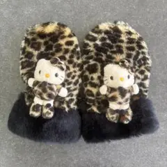 値下げ　激レア　ハローキティ ヒョウ柄ファー手袋