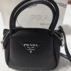 PRADA ブラック レザー ショルダーバッグのサムネイル