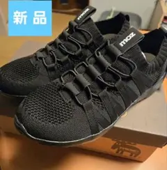 新品！moz ブラック×ブラック スニーカー 23.5cm