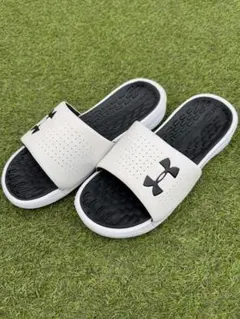 UNDER ARMOUR サンダル ホワイト 極美品　27cmのサムネイル