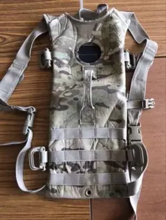 米軍放出品　ミリタリー ハイドレーションキャリア マルチカムのサムネイル