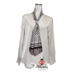 ハ*ン様 ボウタイ　オフィス　サテンブラウス　パール付き　プルオーバーブラウス