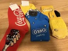 コカコーラなどのソックス詰め合わせ