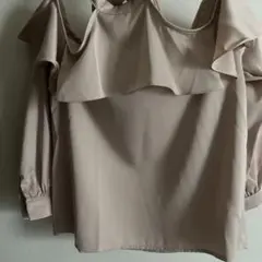 GRL フリル付きオフショルダー長袖ブラウス