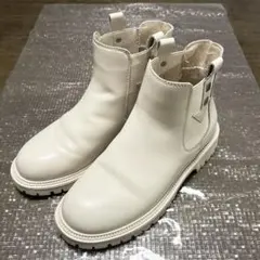 ショートブーツ アイボリー 23cm