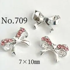 ネイルパーツ　真ん中ハート　デザイン　リボン　ピンククリスタルストーン