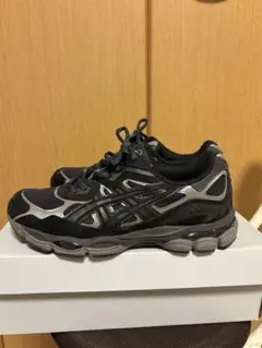 ASICS GEL-NYC グレー　ブラックのサムネイル