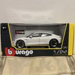 ブラーゴ ポルシェ タイカン ミニカー 1/24のサムネイル