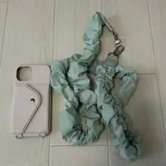 iPhone用ストラップ　ケース アイボリー　ミントグリーン　2点セット