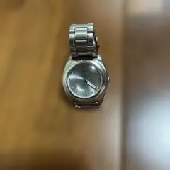 今月いっぱいまで❗️GUESS シルバー ステンレススチール 腕時計